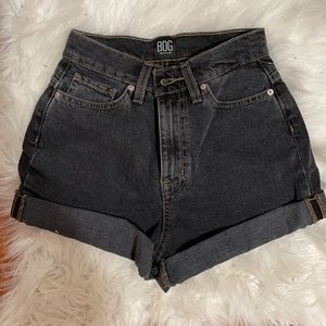 BDG High-Waisted Mom Jean Short – Washed Black